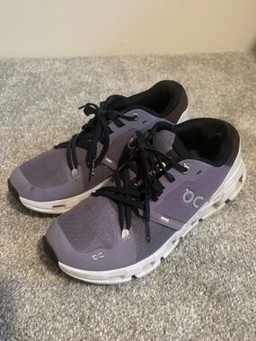 On Cloudflyer sneakers